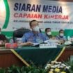 Kajati Jatim, M Dofir bersama jajarannya saat melakukan rapat evaluasi kinerja tahun 2021.