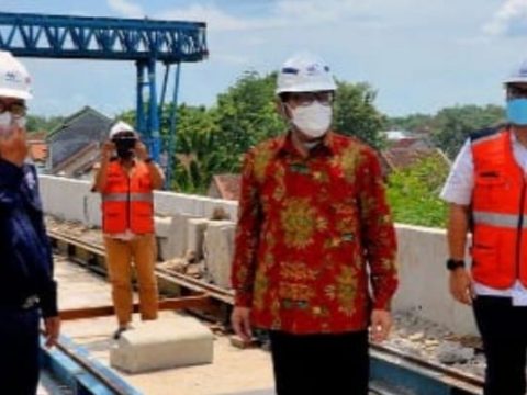 Kadis PU Bina Marga Jatim Pantau Progress Pembangunan Jembatan Ploso Baru Jombang