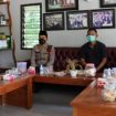 Kapolres Bojonegoro AKBP Muhammad, bersama Ketua Majelis Ulama Indonesia (MUI) Bojonegoro, di Ponpes Al Rosyid Desa Ngumpak Dalem Kecamatan Dander, Selasa (11/1/2022).