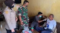 Polres Batu bekerja sama dengan Dinas Kesehatan melaksanakan vaksinasi door to door dengan sasaran lansia, Rabu (12/1/2022).