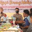 Kapolres Situbondo AKBP Dr. Andi Sonjaya ,saat Ngopi Bareng Bersama Media (Piramida) yang digelar di Kantin Polres Situbondo, Jum’at (14/1/2022)