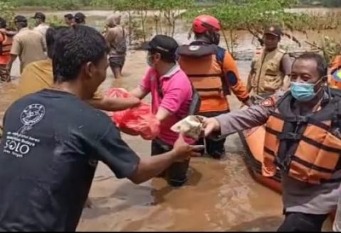 Polres Pasuruan Kota Salurkan Bantuan Warga Terdampak Banjir
