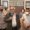 Wakil Kepala Polresta Malang Kota, AKBP Deny Heryanto bersama Ketua Komnas Perlindungan Anak (Komnas PA), Arist Merdeka Sirait.
