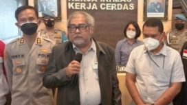 Wakil Kepala Polresta Malang Kota, AKBP Deny Heryanto bersama Ketua Komnas Perlindungan Anak (Komnas PA), Arist Merdeka Sirait.