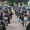 Patroli Motor Penegakan Protokol Kesehatan (Pamor Keris) yang dilakukan oleh Polisi Wanita (Polwan) Polres Pasuruan Rabu (26/01/2022).