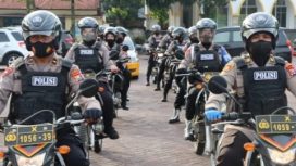 Patroli Motor Penegakan Protokol Kesehatan (Pamor Keris) yang dilakukan oleh Polisi Wanita (Polwan) Polres Pasuruan Rabu (26/01/2022).