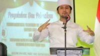 Wagub Jatim Emil, saat memberi sambutan usai melantik 13 Pengurus Daerah Ikatan Persaudaraan Haji Indonesia (PD-IPHI) Kabupaten Kediri masa bakti 2021-2026 di Gedung IPHI Kecamatan Pagu, Kab. Kediri, Sabtu, (29/1/2022).