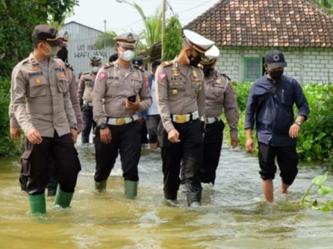 Polantas Peduli, Berbagi Sembako Kepada Warga Terdampak Banjir