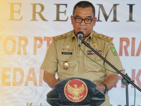 Wagub Riau Minta BRK Syariah Terus Berinovasi dalam Pelayanan