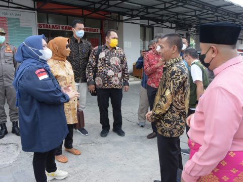 Bangun Jalan Melalui CSR, Bupati Bengkalis Apresiasi Pemilik RS Mutiasari