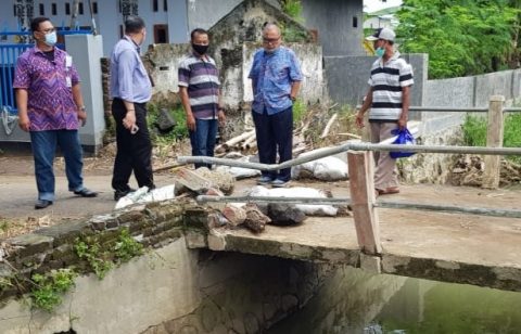 Anggota DPRD Jatim Tinjau Lokasi Banjir Mojokerto
