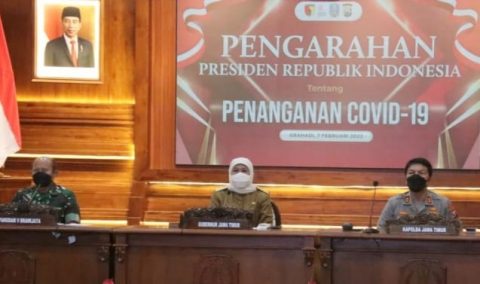 Forkopimda Jatim Dengarkan Pengarahan Presiden Jokowi Secara Virtual Terkait Penanganan Covid 19 Varian Omricon