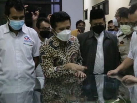 Wagub Jatim Emil Dardak Bersama Rektor IPB Arif Satria Tinjau Puspa Agro