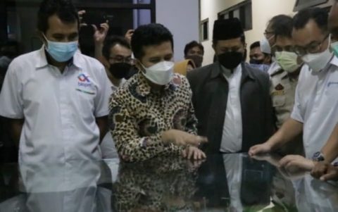 Wagub Jatim Emil Dardak Bersama Rektor IPB Arif Satria Tinjau Puspa Agro