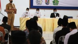 Bupati Tuban, Aditya Halindra Faridzky, saat menghadiri Forum Komunikasi Pondok Pesantren (FKPP) dan Pembinaan Pengelolaan Ponpes se-Kabupaten Tuban di Gedung Asrama Haji Tuban, Senin (14/2/2022).