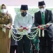 Wakil Gubernur Jawa Timur Emil Elestianto Dardak, saat meresmikan Gedung Ma'had Masada yang bertempat di MTsN 2 Ponorogo, Kab. Ponorogo, Selasa (15/2/2022).