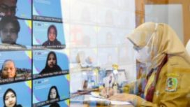 Bupati Banyuwangi Ipuk Fiestiandani saat Membuka Kick Off Magang Kampus Merdeka, Senin (14/2/2022).