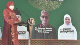 Gubernur Jawa Timur, Khofifah Indar Parawansa, saat melaunching progresif TV, di pondok pesantren Progresif Bumi Sholawat Kabupaten Sidoarjo, Minggu (20/2/2022).
