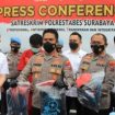 Kapolrestabes Surabaya Kombes Pol. A.Yusep Gunawan, saat konferensi pers kasus pembunuhan pemilik toko kelontong di Surabaya