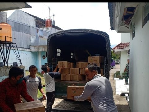 Korem 032/Wbr Terjunkan Pasukan Siaga Bantu Korban Gempa di Pasaman Barat