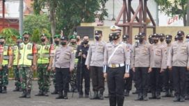 Apel siaga Operasi Keselamatan Semeru 2022 Polresta Sidoarjo di pantau langsung oleh Kapolsekta Sidoarjo Kombes Pol Kusumo Wahyu Selasa (1/3/2022)