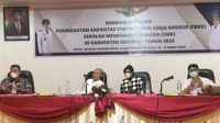 PJ Sekdaprov Jatim Wahid Wahyudi, saat memberi motivasi dalam Bimbingan Teknis Peningkatan Kapasitas Forum Bursa Kerja Khusus Sekolah Menengah Kejuruan (SMK) Se- Kabupaten Sidoarjo di Kota Batu, Rabu (16/3/2022).