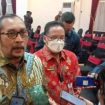 Wakil ketua DPRD Jatim, Sahat Tua Simanjuntak saat membuka Bimtek e Perda.Rabu (23/3/2022)
