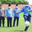 Bupati Sidoarjo Gus Mudhlor, saat memberikan Spirit olahraga sepakbola