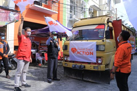 Wakil Wali Kota Pekanbaru Lepas Truk Kebaikan Bantu Korban Gempa Pasaman Barat