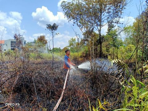 Karhutla Terjadi di Kapuas Hulu, Kantor Dinas PU Hampir Terbakar