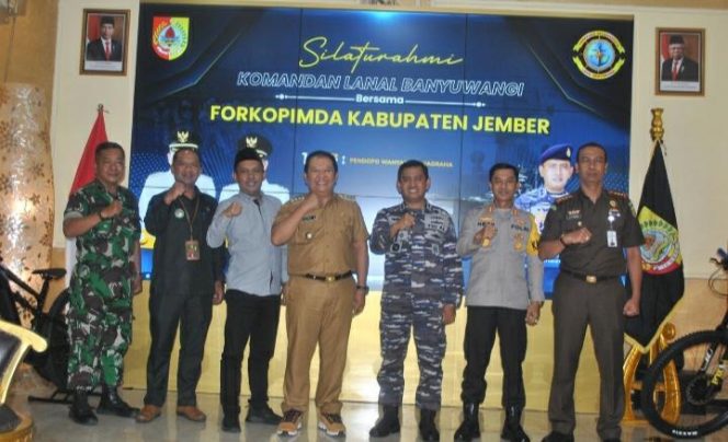 
					Sinergitas Komandan Lanal Banyuwangi Bersama Forkompimda Kabupaten Jember