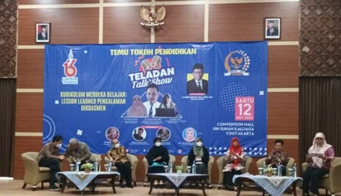 
					Lustrum XIII, Katy Gelar Talkshow Pendidikan