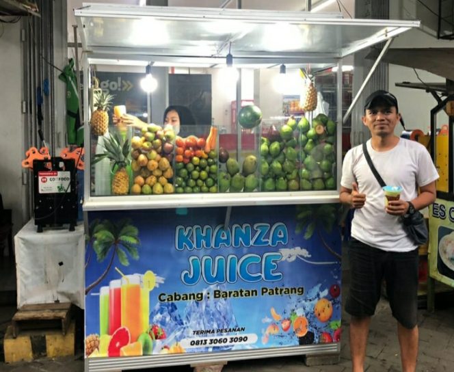 
					Awali Bisnis di Era Pandemi, Kini Sukses Menggeluti Bisnis Jus dan Capcin di Alfamart