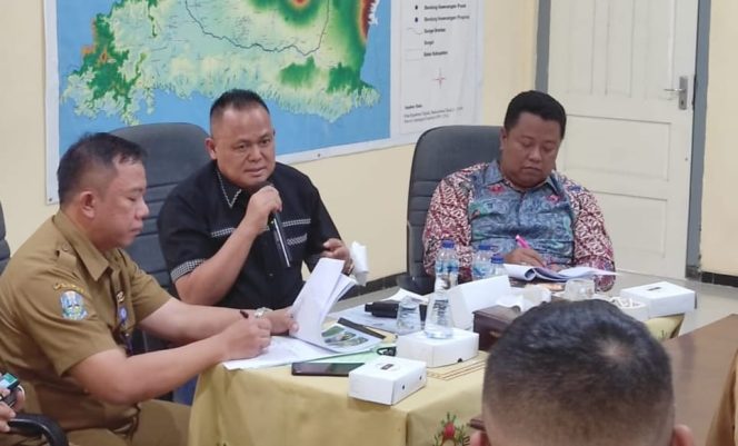 
					Ketua komisi D DPRD Jatim, dr Agung mulyono.