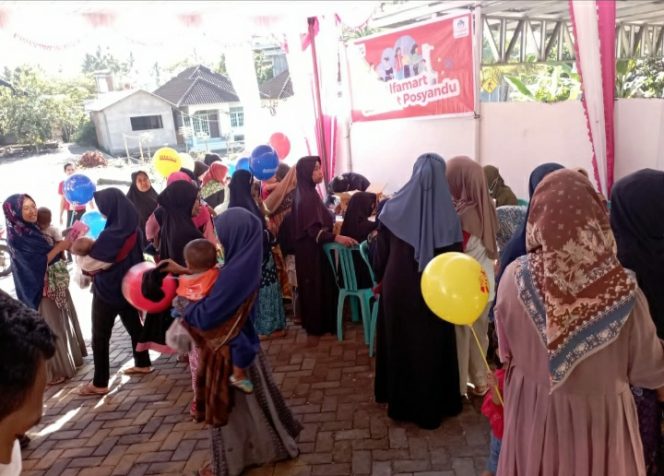 
					Posyandu Alfamart Diserbu Balita, Bumil dan Lansia