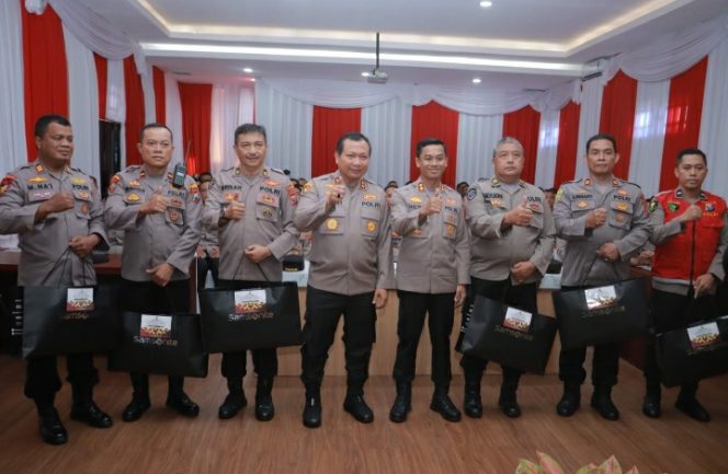 
					kapolda jatim kunjungan ke Polres Jember. (29/3/2023).
