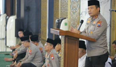 Kapolda Jatim Beri Himbauan Kamtibmas Saat Jum’at Curhat di Masjid Agung Surabaya