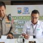 Kapolresta Sidoarjo Kombes Pol Kusumo Wahyu Bintoro, saat menerima mobil ambulance dari BRI, Jum'at (14/4/2023)