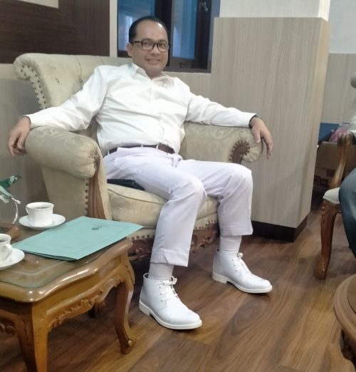 Kepala Bakesbangpol Jatim Eddy Supriyanto, S.STP,M.PSD saat menerima kunjungan DPW SWI Jatim di ruang kerjanya.