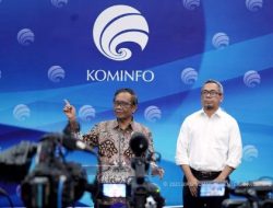 Plt Menkominfo Mahfud MD saat Konferensi Pers di Ruang Serbaguna Kantor Pusat Kementerian Kominfo, Jakarta Pusat, Senin (22/05/2023). (kominfo.go.id)