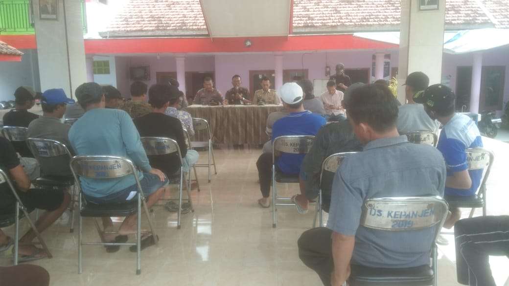 Muspika Gumukmas Bersama Pemdes Kepanjen Menyerap Aspirasi Warga