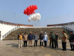 Gubernur Jabar Ridwal Kamil meeesmikan Alun-alun Setu Ajarwana yang berlokasi di Desa Tamansari, Kecamatan Setu Kabupaten Bekasi, Selasa (15/08/23). 