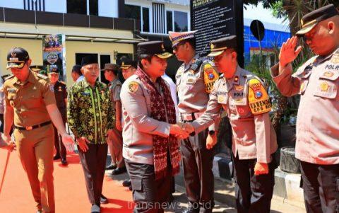 Kepala Kopolisian Daerah Jawa Timur Irjen Pol.Dr.Toni Harmanto. M. H., bersama rombongan saat Kunjungan di Polres Tuban