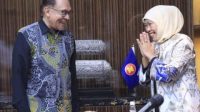 Gubernur Jawa Timur, Khofifah Indar Parawansa, secara khusus memenuhi undangan pertemuan silaturahmi antara tokoh perwakilan sebelas tokoh Islam dengan Perdana Menteri (PM) Malaysia YAB. Dato' Seri Anwar Ibrahim di Hotel Four Season Jakarta, Senin (4/9/2023) malam
