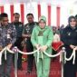 Pangdam V/Brawijaya Didampingi Bupati Ikfina Rahmawati meresmikan Rutilahu di Pacet, Mojokerto, (7/9/2023).