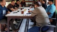 Caleg DPR RI Dapil Jatim I Dr.Ir. H. Sumarzen Marzuki, MM saat hadir pada rapat DPD SWI Sidoarjo, Minggu (10/9).