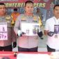 Kapolresta Sidoarjo Kombes Pol. Kusumo Wahyu Bintoro, saat konferensi pers pengungkapan tersangka pengoplos LPG subsidi di Anggaswangi, Senin (11/9/2023)