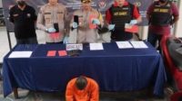 Kapolsek Tandes Kompol Zulkipli Ahyat Musa saat konferensi pers pengungkapan curanmor di Mapolsek Tandes, Jum'at (9/9).
