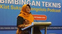 Kadis Kominfo Provinsi Jawa timur Sherlita Ratna Dewi Agustin, saat memberikan sambutan pada Bimtek Mengelola Podcast di Surabaya, Rabu (20/9/2023)