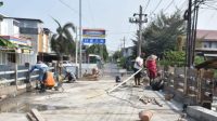Proyek pembangunan Jembatan Semampir Waru, Sidoarjo.